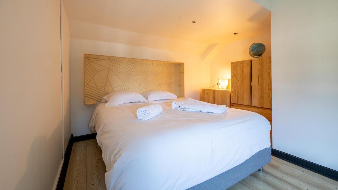 Mamie Jane Suite Deluxe Face Au Lac Tresserve Exterior photo